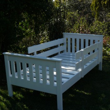 toddler bed with safety rails