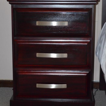 Sturdy 3 drawer pedestal in solid wood. Crafted with detail