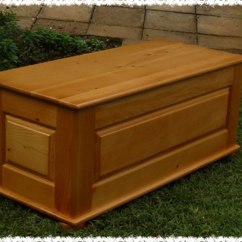 Cypress solid wood kist for storage