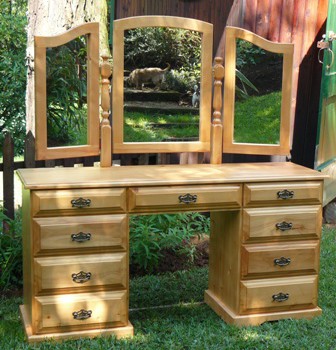 Country style dressing table with two sides of 4 drawers each a 3-sided mirror on top