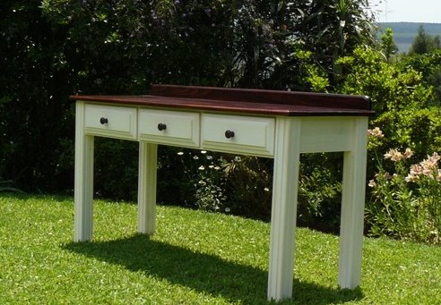 country cottage sideboard with three drawers