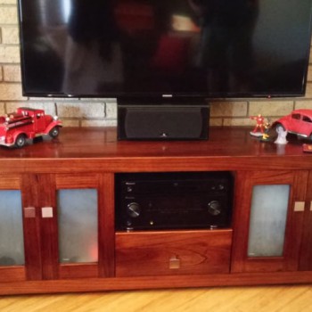 Syringa berry TV unit, modern sleek curved design